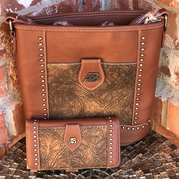 Montana West Handbags - American Bling Concealed Carry Crossbody+ Wallet!
